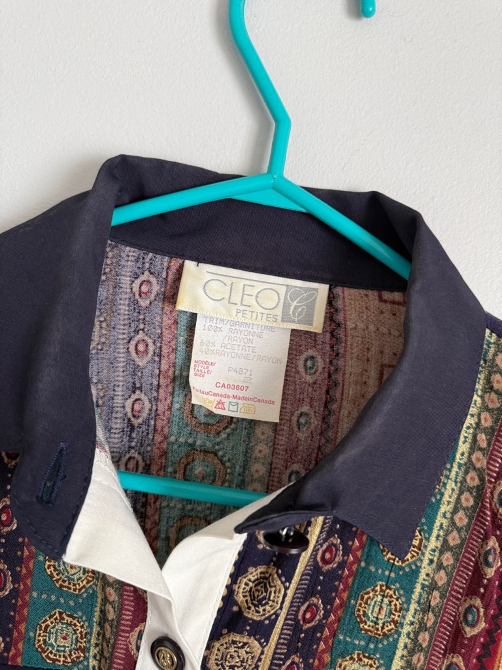 Vintage-Inspired Cream Button-Up Shirt with Patterned Yoke western Medium - Picture 3 of 6
